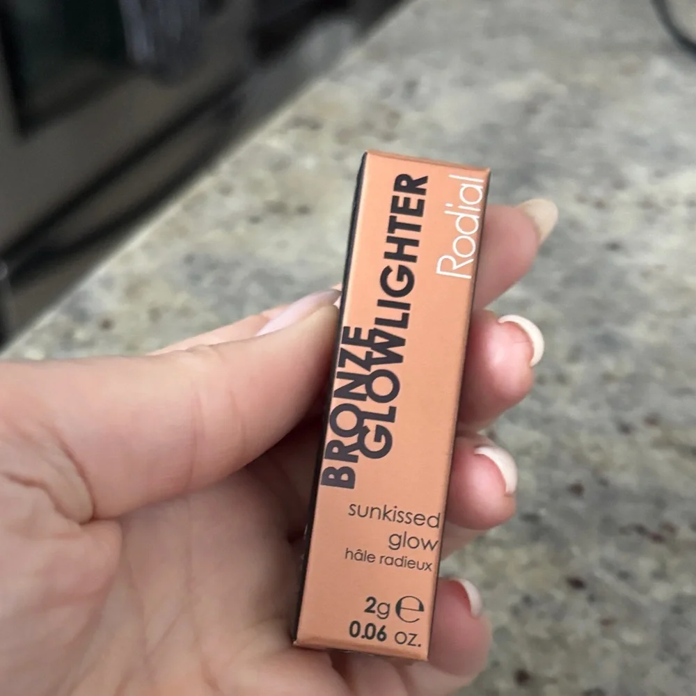 Rodial Blush Drops in Pink and Bronze Glowlighter